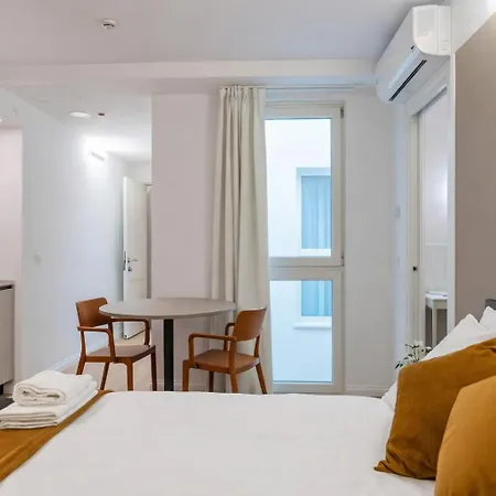 Hotiday Teatro 3* Triest