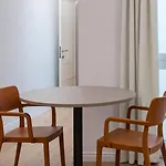 Hotiday Teatro Aparthotel