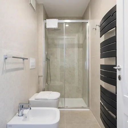Apartmanhotel Hotiday Teatro Trieszt